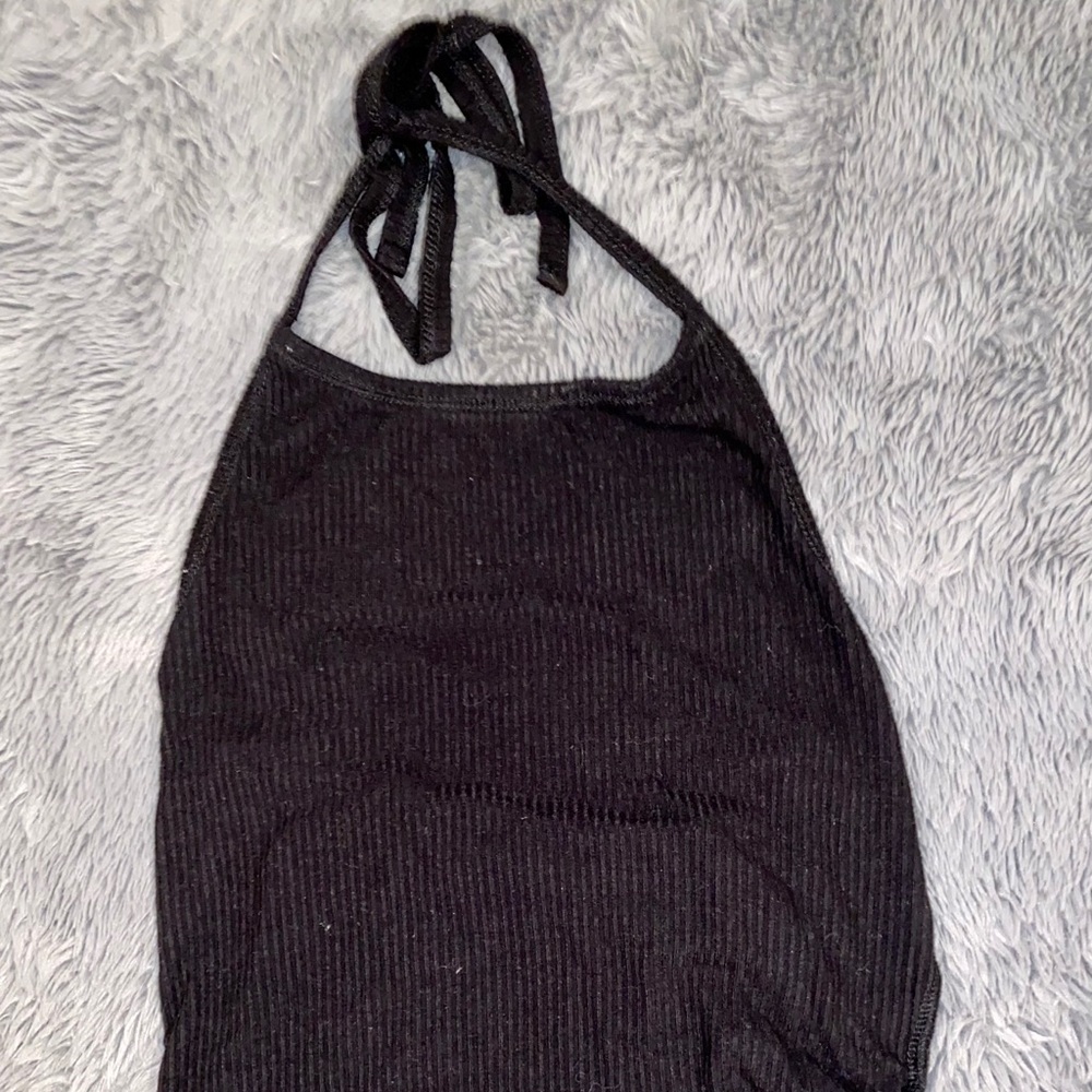 black halter crop top!